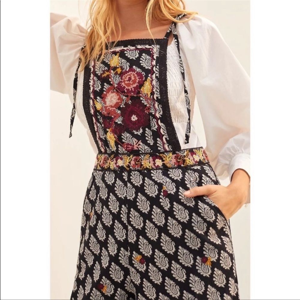 Anthropologie Paisley Print Black Apron Jumpsuit Size 2 NWOT - Picture 9 of 11